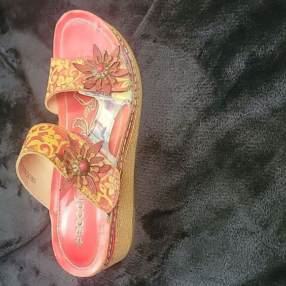 Socofy sandles Size 39 (8.5) - Picture 2 of 4